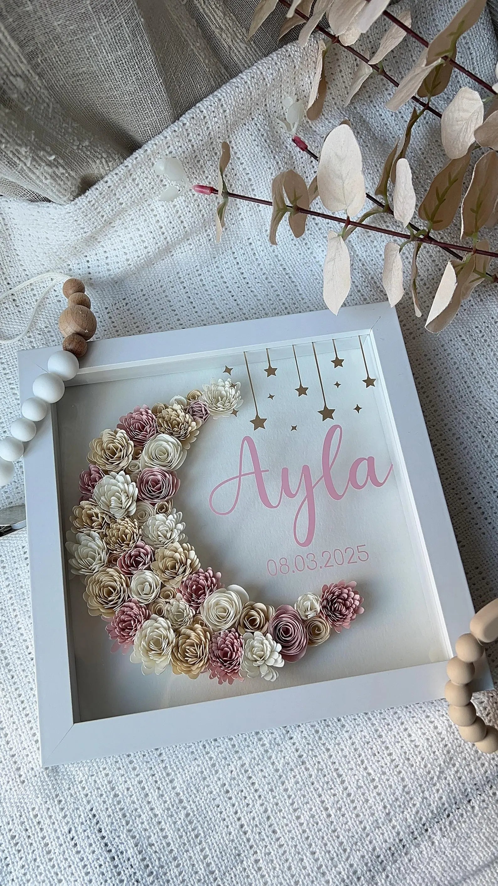 Boîte d'ombre lune et étoiles | Fleurs en papier personnalisée