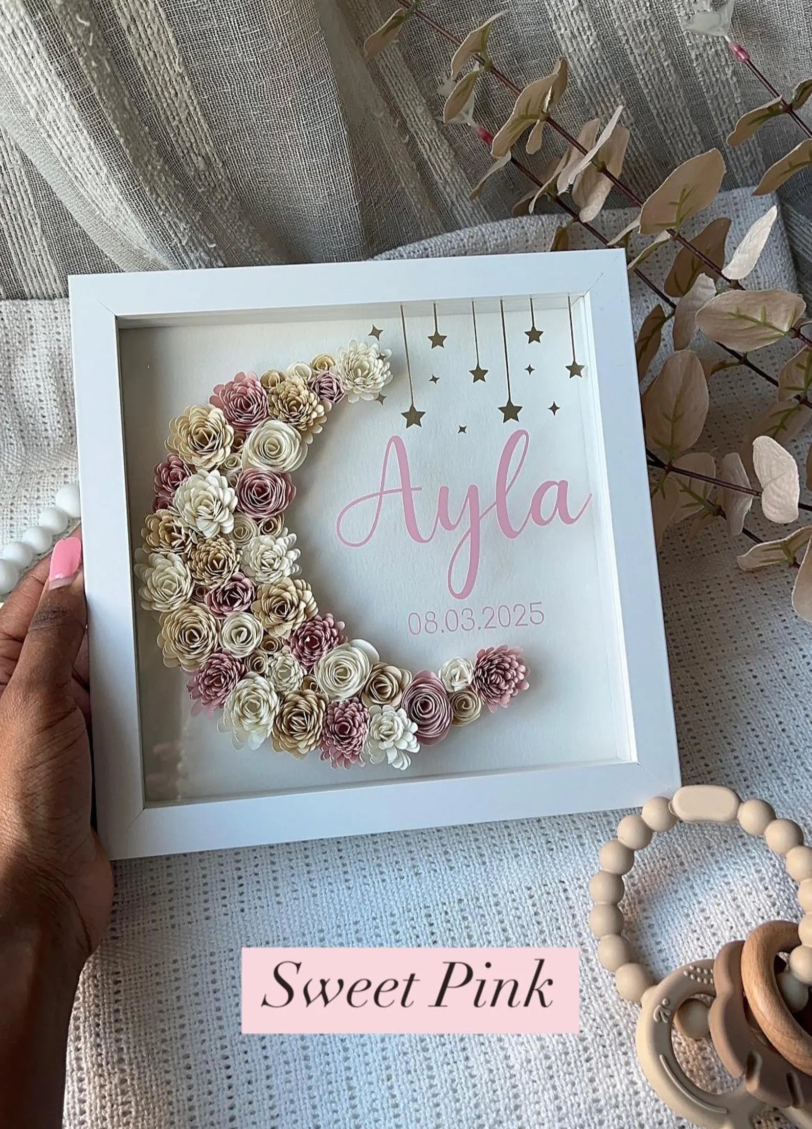 Boîte d'ombre lune et étoiles | Fleurs en papier personnalisée